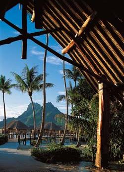 Voyage sur-mesure, Hôtel 4* sur son motu privé